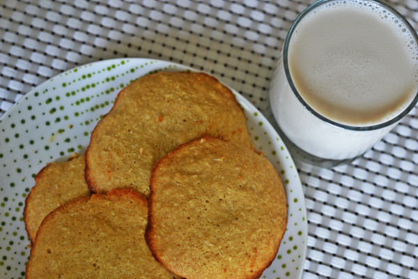 Gluten, Dairy and Sugar Free Coconut Cookies